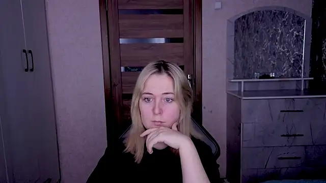 Kristy-Max online show from February 23, 2026, 1:30 pm