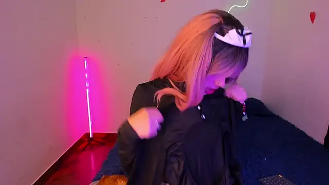 Snapshot of CelesteXCute chatting on January 10, 2026, 11:42 pm CelesteXCute online show from January 10, 2026, 11:42 pm