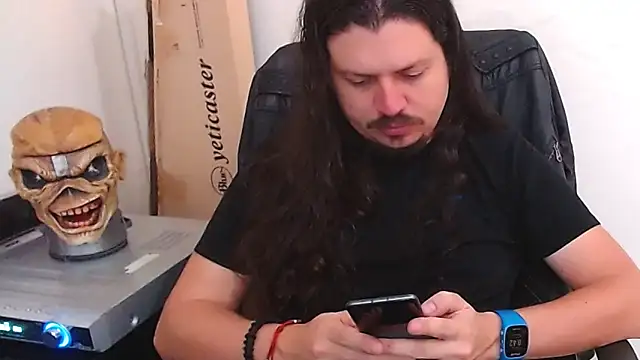 webothtwo online show from February 6, 2025, 1:43 pm