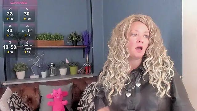 JesiaFoxi online show from March 14, 2026, 4:12 pm