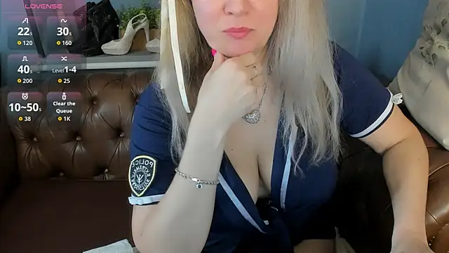 JesiaFoxi online show from June 10, 2026, 10:47 am
