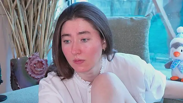 GentleSparkMay online show from February 12, 2025, 1:27 pm