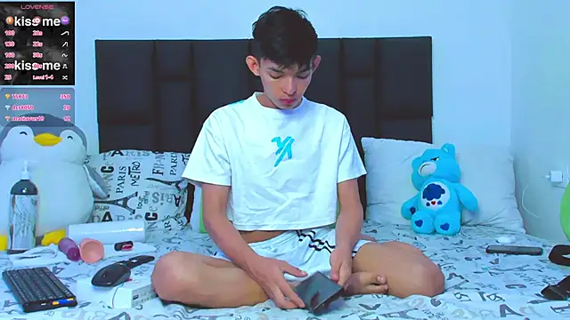 Snapshot of Tonny_twink_ chatting on February 23, 2025, 4:35 pm Tonny twink  online show from February 23, 2025, 4:35 pm