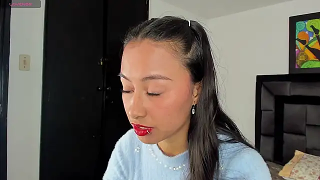 tatiana valencia online show from February 4, 2025, 3:26 pm