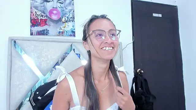 tatiana valencia online show from April 22, 2026, 12:50 pm