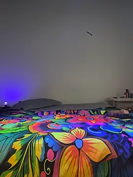 xMirana  online show from November 30, 2025, 9:35 am