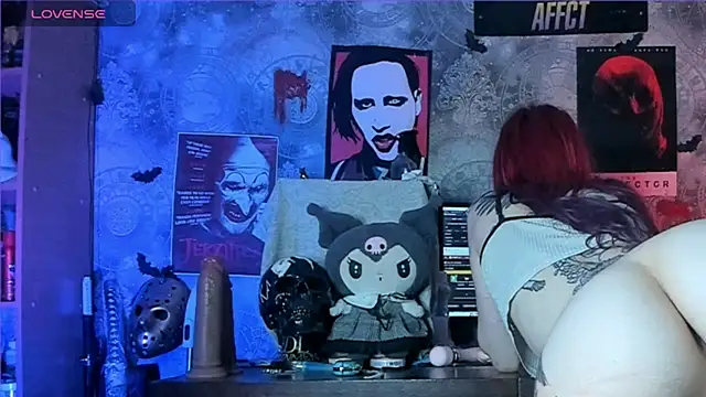 Snapshot of KuromiRacer_ chatting on September 8, 2025, 6:40 pm KuromiRacer online show from September 8, 2025, 6:40 pm