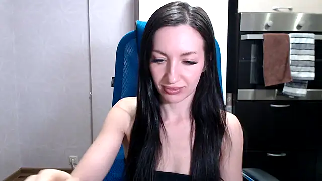 Snapshot of RailyMellow chatting on January 17, 2025, 5:41 pm RailyMellow online show from January 17, 2025, 5:41 pm