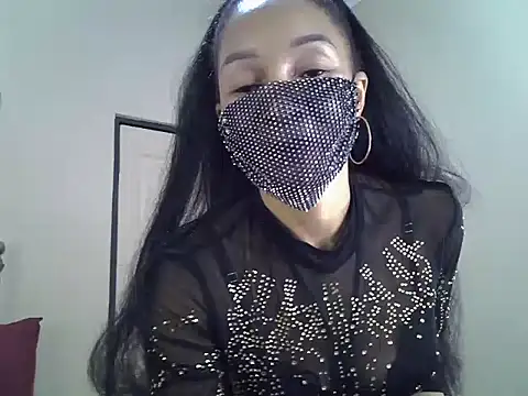 niccki3 online show from February 12, 2025, 4:22 pm