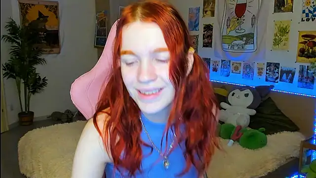 Snapshot of Sunny_Elly chatting on December 2, 2024, 6:20 am Sunny Elly online show from December 2, 2024, 6:20 am