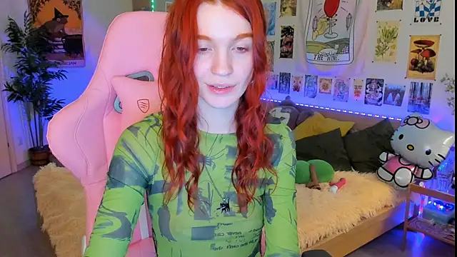 Snapshot of Sunny_Elly chatting on February 14, 2025, 10:38 am Sunny Elly online show from February 14, 2025, 10:38 am