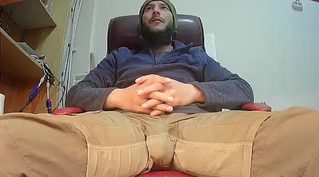 hardbigcock16 online show from February 5, 2025, 6:13 am