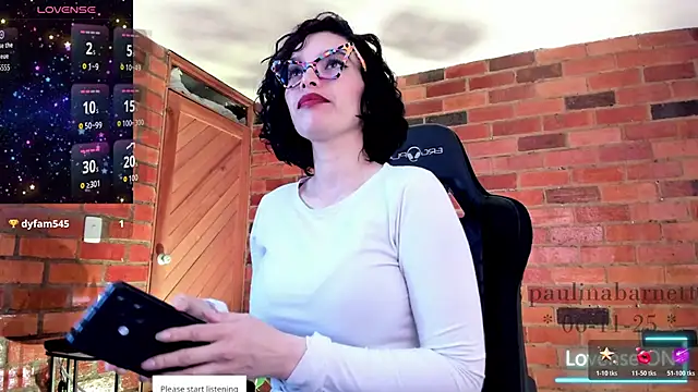 paulinabarnett- online show from November 6, 2025, 2:51 pm