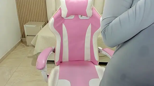 Hanaa latif online show from January 31, 2025, 11:46 am