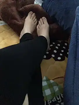 Snapshot of Lona_Lina chatting on December 18, 2024, 7:58 am Lona Lina online show from December 18, 2024, 7:58 am