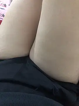 Snapshot of Lona_Lina chatting on January 20, 2025, 12:28 pm Lona Lina online show from January 20, 2025, 12:28 pm