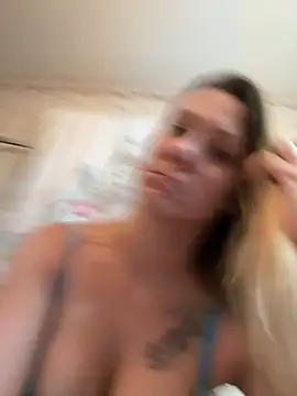 Snapshot of hotNReady6969 chatting on February 20, 2025, 5:18 pm hotNReady6969 online show from February 20, 2025, 5:18 pm