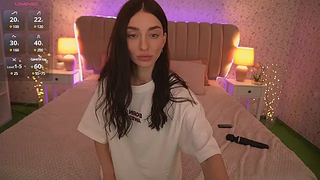 Alice Arwen online show from February 2, 2025, 2:02 pm