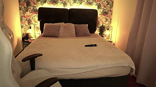 Alice Arwen online show from March 1, 2025, 10:55 am