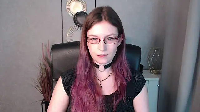 emmaxDelight online show from December 31, 2024, 9:31 am