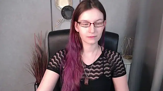 emmaxDelight online show from January 16, 2025, 6:35 am