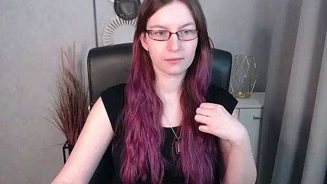 emmaxDelight online show from January 22, 2025, 10:07 am