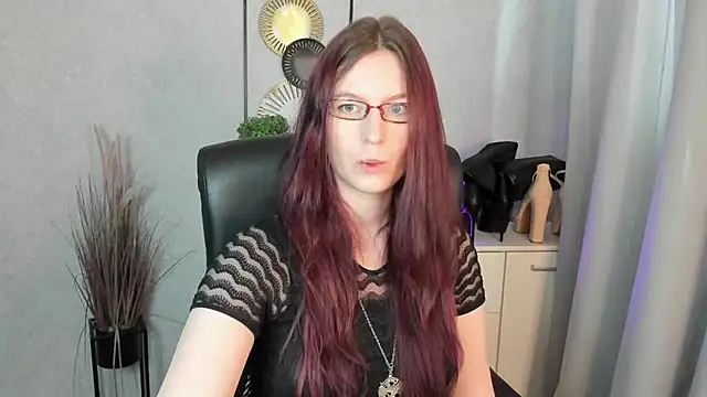 emmaxDelight online show from June 8, 2026, 5:19 am