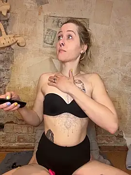 JoleneFuego online show from March 5, 2026, 9:11 pm