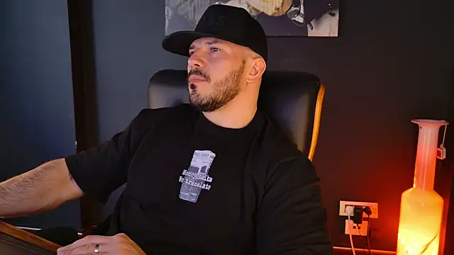 AngeloEric online show from March 26, 2026, 11:05 am