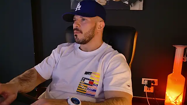 AngeloEric online show from April 1, 2026, 11:00 am