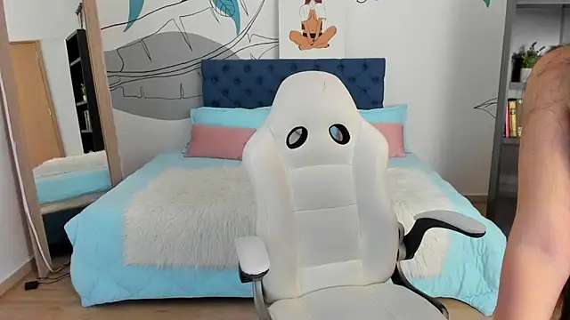 zoe turnner 18 online show from September 21, 2025, 7:37 pm