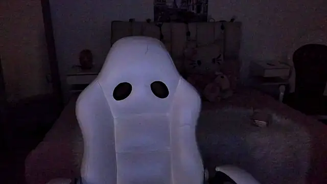 zoe turnner 18 online show from November 21, 2025, 11:42 am