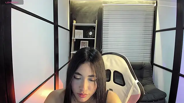 Snapshot of lilithTeen1_ chatting on January 21, 2025, 7:37 am lilithTeen1  online show from January 21, 2025, 7:37 am