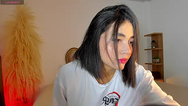 Snapshot of lilithTeen1_ chatting on October 4, 2025, 5:49 am lilithTeen1  online show from October 4, 2025, 5:49 am