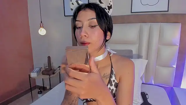MelissaFoxx online show from June 6, 2026, 12:10 pm
