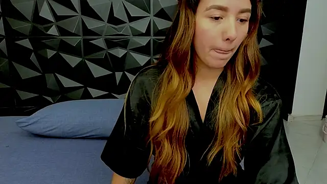 Sofiapeachh online show from March 20, 2025, 12:08 am