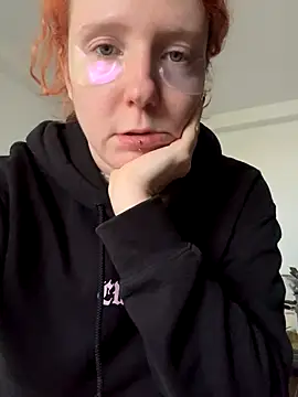 Snapshot of alt_cutie chatting on October 5, 2025, 3:54 pm alt cutie online show from October 5, 2025, 3:54 pm