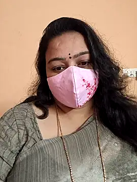 neelu-hoty online show from February 6, 2025, 2:37 pm