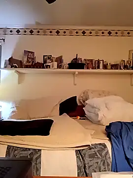 Snapshot of Hand69someguy chatting on December 13, 2024, 3:27 am Hand69someguy online show from December 13, 2024, 3:27 am