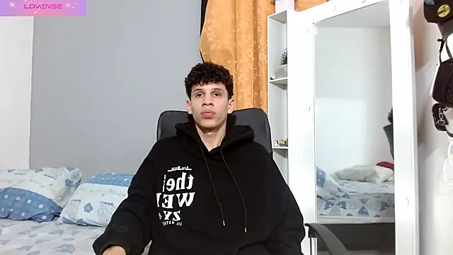 Snapshot of jeff_ross chatting on December 10, 2024, 8:16 pm jeff ross online show from December 10, 2024, 8:16 pm