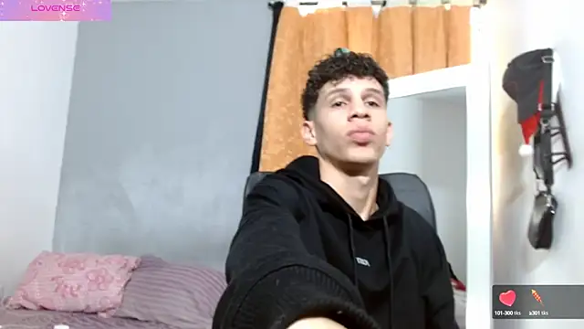 Snapshot of jeff_ross chatting on January 10, 2025, 7:00 pm jeff ross online show from January 10, 2025, 7:00 pm