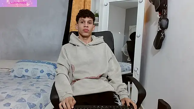 Snapshot of jeff_ross chatting on January 15, 2025, 9:41 pm jeff ross online show from January 15, 2025, 9:41 pm