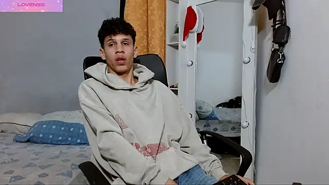 Snapshot of jeff_ross chatting on January 29, 2025, 9:39 pm jeff ross online show from January 29, 2025, 9:39 pm