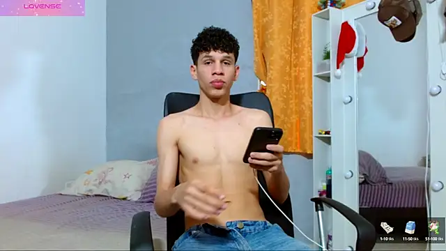 Snapshot of jeff_ross chatting on February 15, 2025, 6:01 pm jeff ross online show from February 15, 2025, 6:01 pm