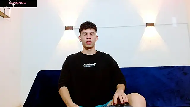 Snapshot of jeff_ross chatting on November 18, 2025, 9:47 am jeff ross online show from November 18, 2025, 9:47 am