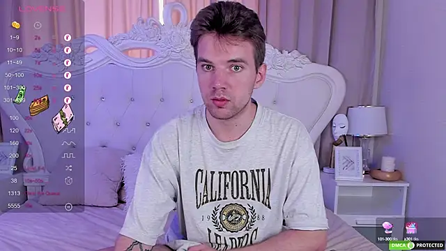 ArthurWhitee online show from September 23, 2025, 8:28 am