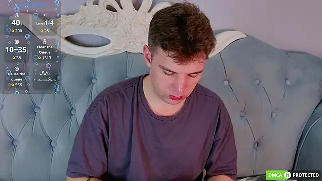 ArthurWhitee online show from March 31, 2026, 8:15 am