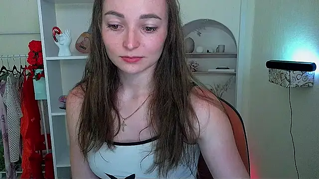 Barbie Kiss  online show from June 8, 2026, 4:29 pm