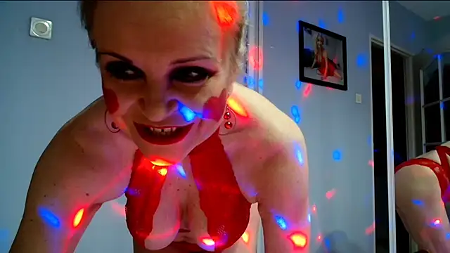 sexyjennyeu online show from February 14, 2025, 8:26 pm