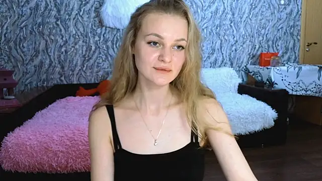 Elfanna online show from November 8, 2025, 5:23 pm